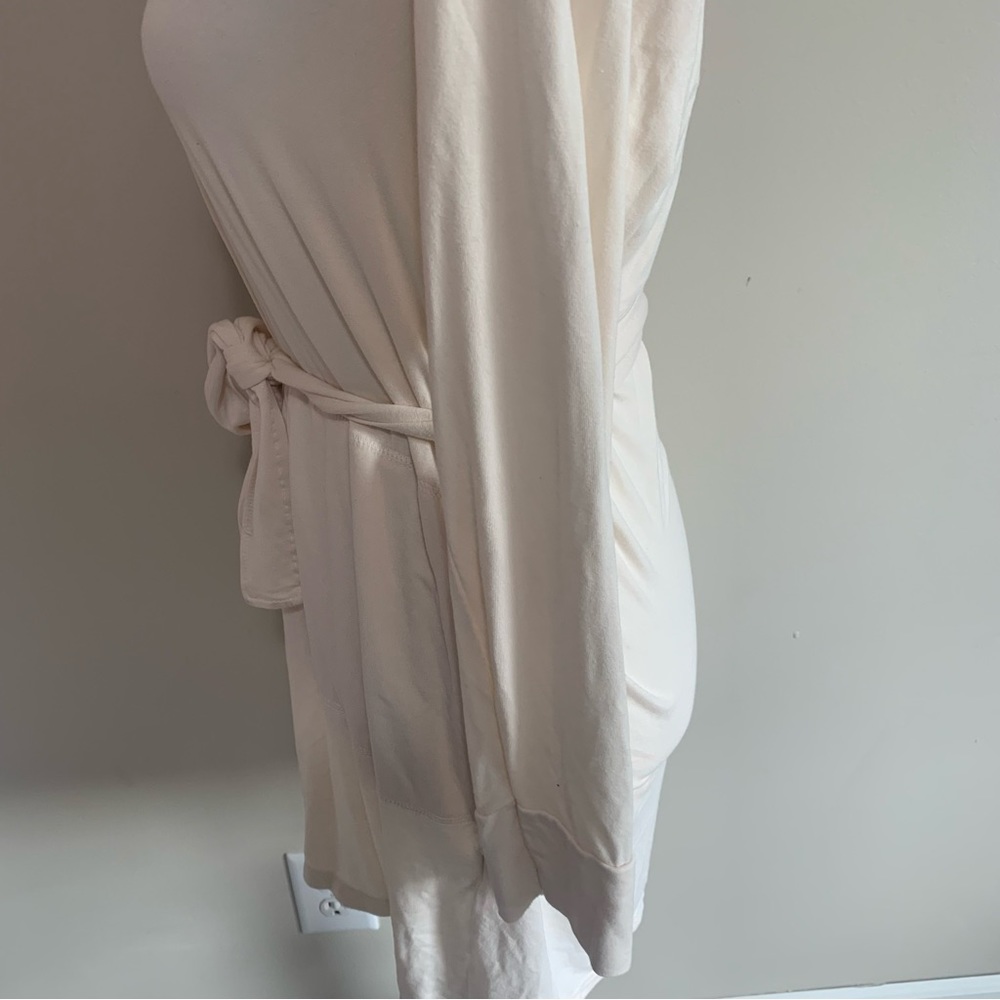 Pure Fiber Soft Sherpa Lounge Belted Hooded Robe - Picture 3 of 11